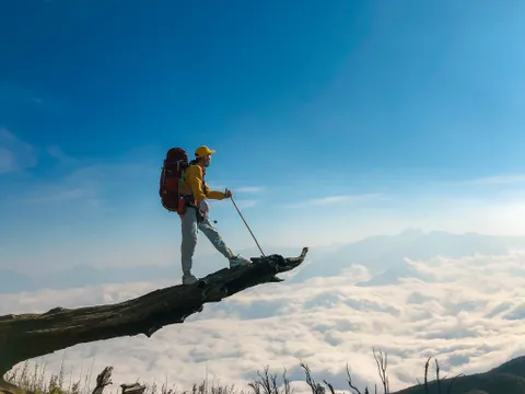 Siết việc trekking tự phát của du khách tại các đỉnh núi cao nhất Việt Nam