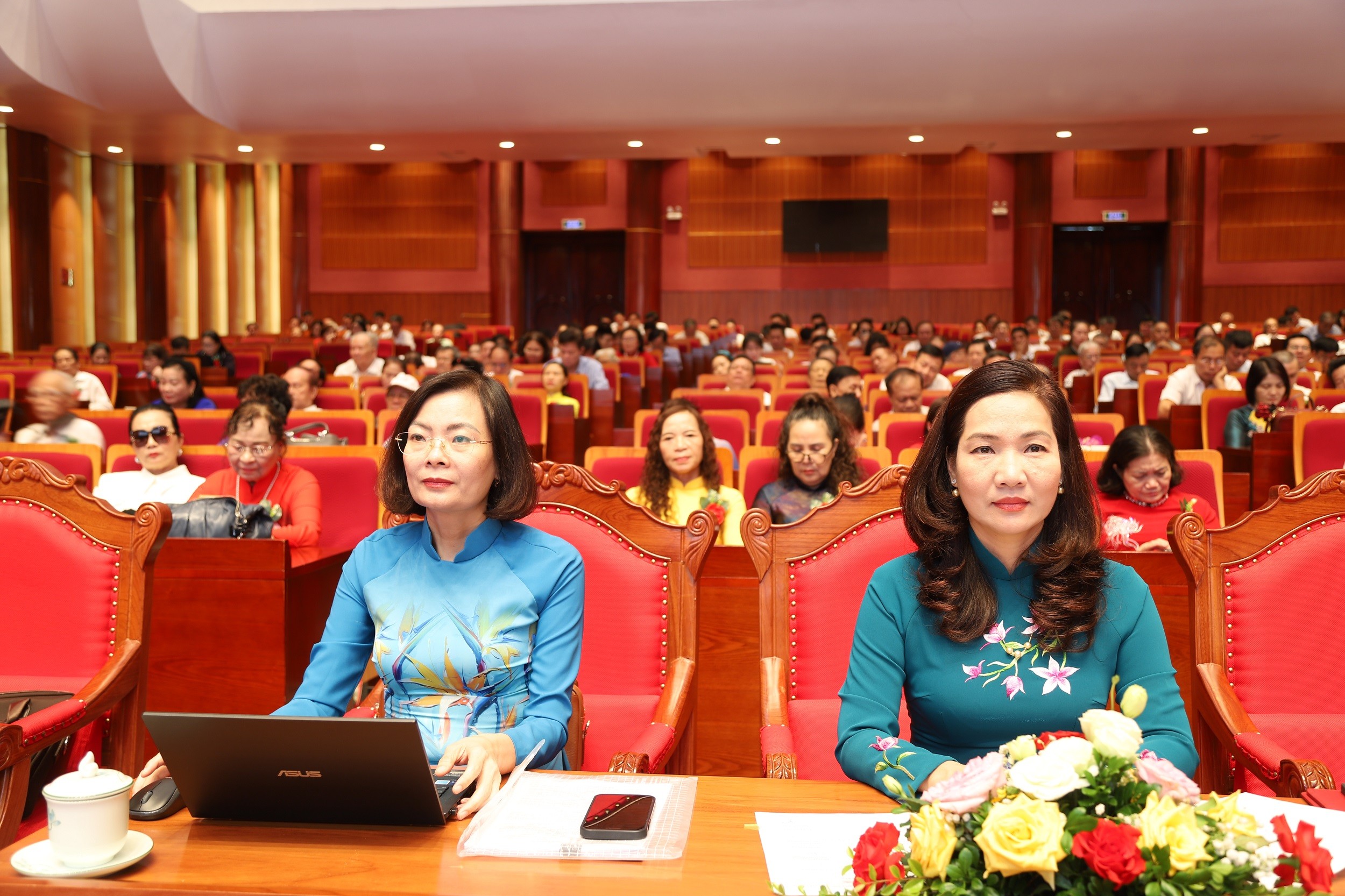 5-dai-bieu-1783518148.jpg