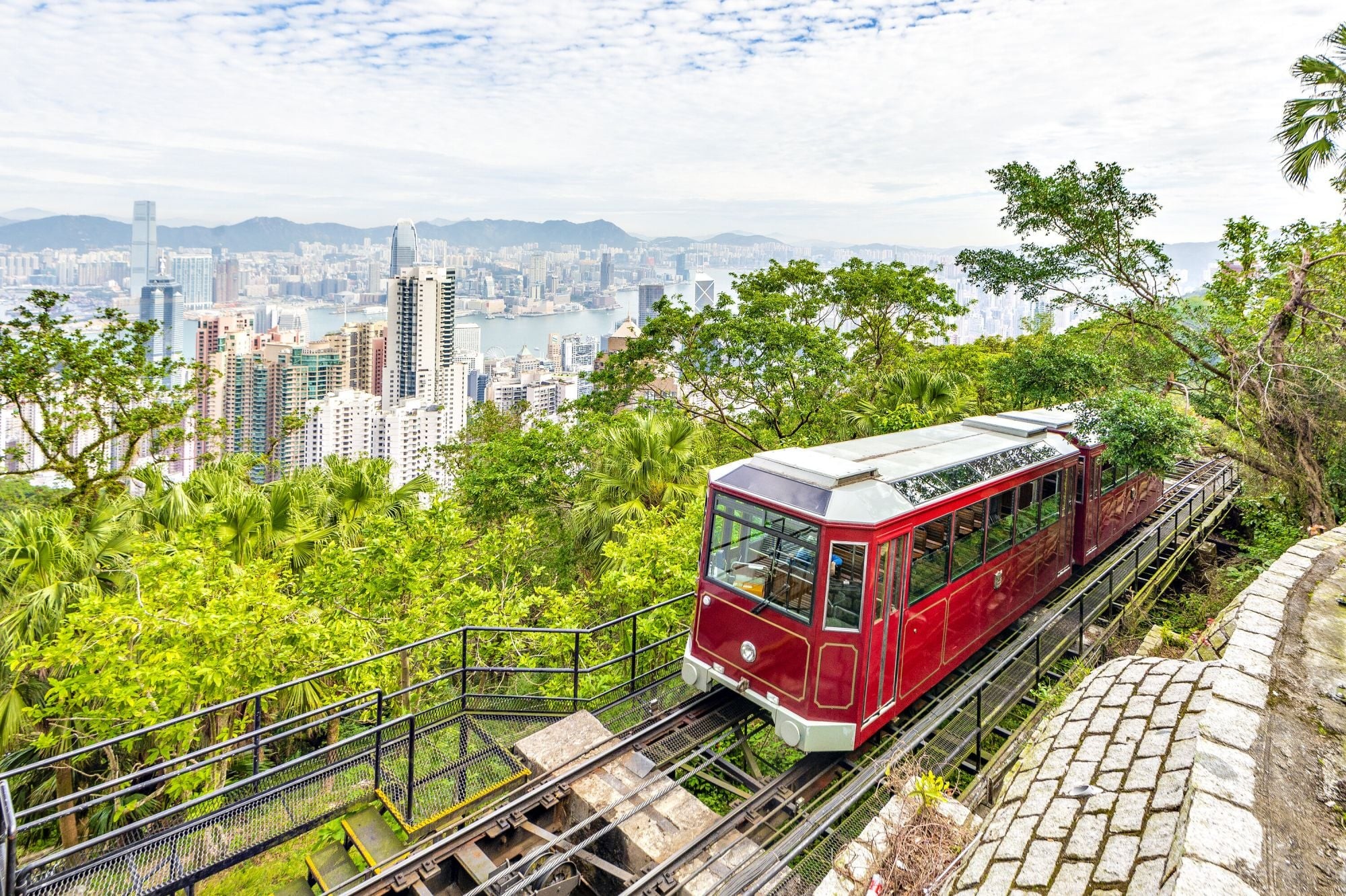 24143712-hong-kong-peak-tram-upgrade-project-cover-2000x1333-1792742565.jpg