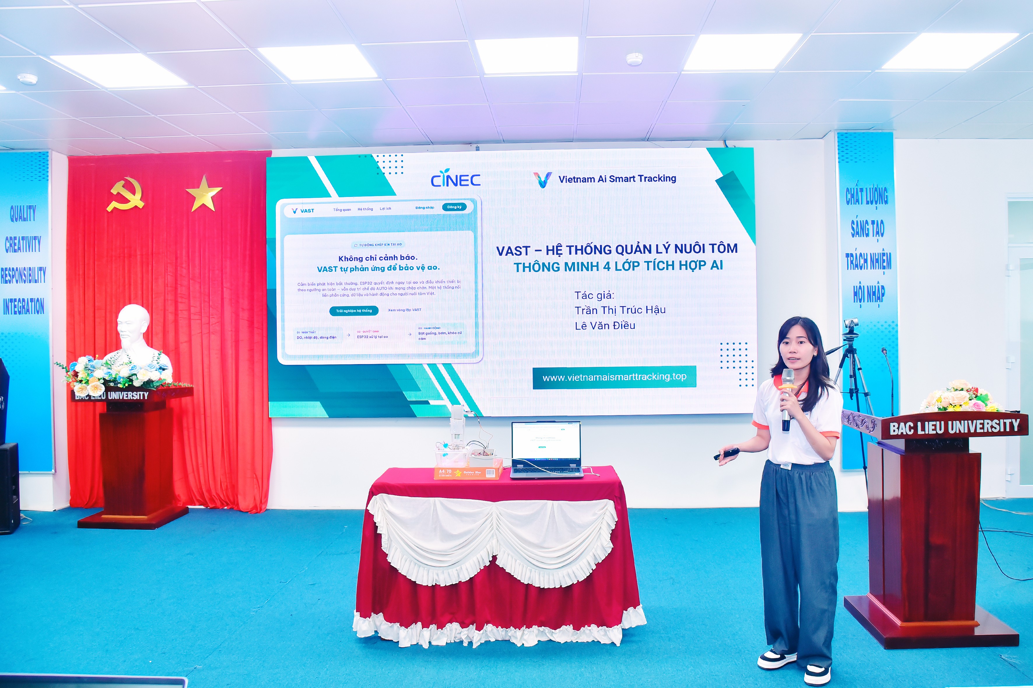 huy-7680-1792076548 huy-7680-1792076548.JPG