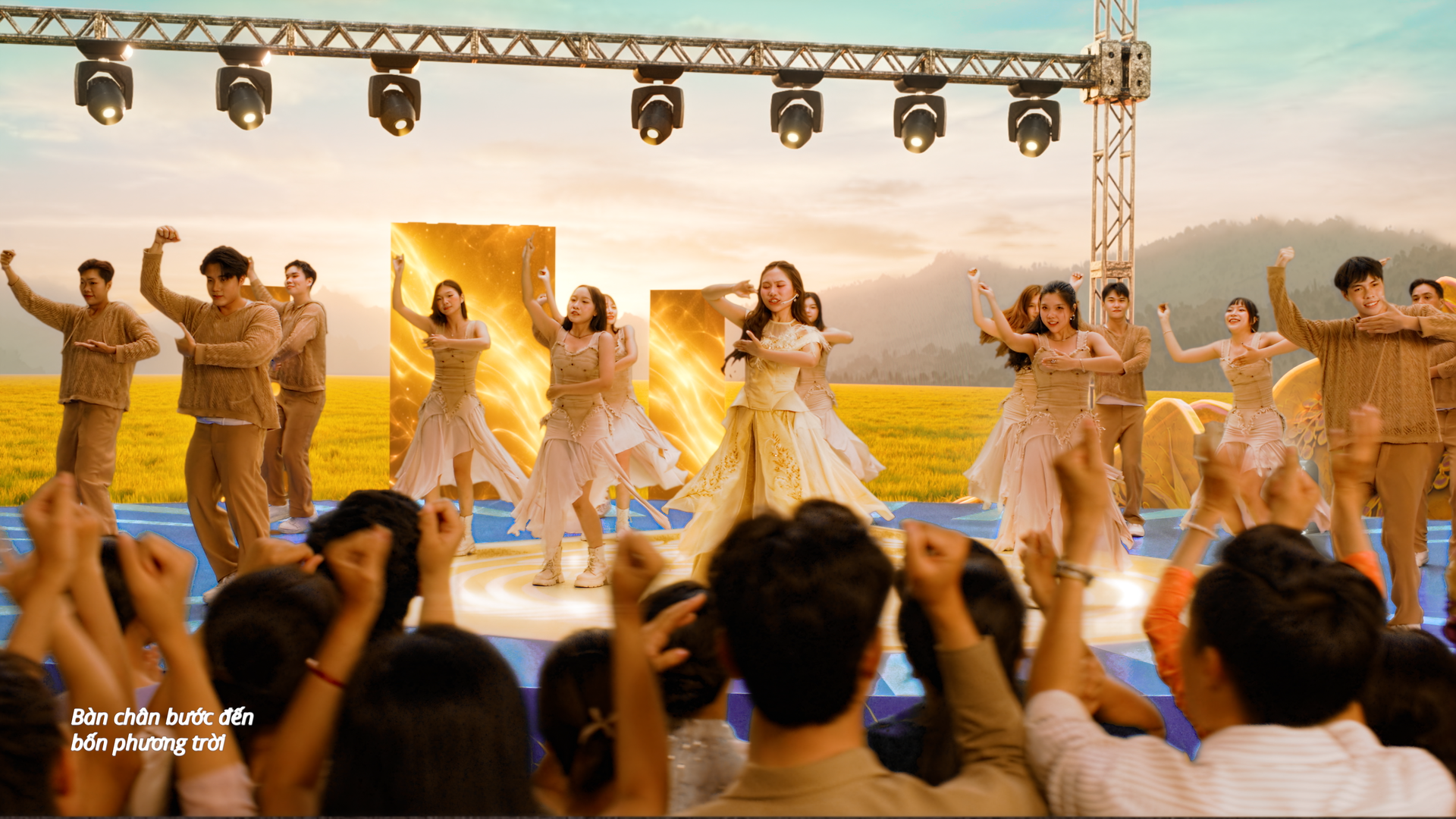 phuong-my-chi-mv-gao-cua-ta-2-1792039762.png